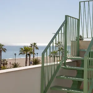 precioso-apartamento-frente-a-la-playa-con-piscina.es-andalucia.com/